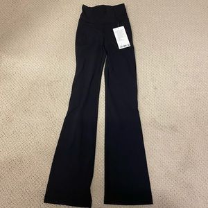 NEVER WORN lululemon yoga pants!